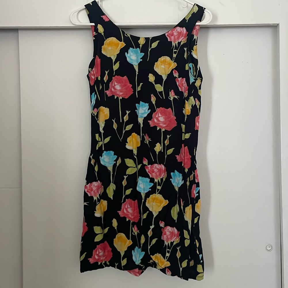 Cutest lil shift dress on planet earth